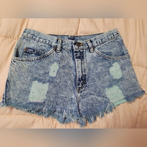 Vintage Acid Wash High Rise Cutoff - Picture 2 of 6